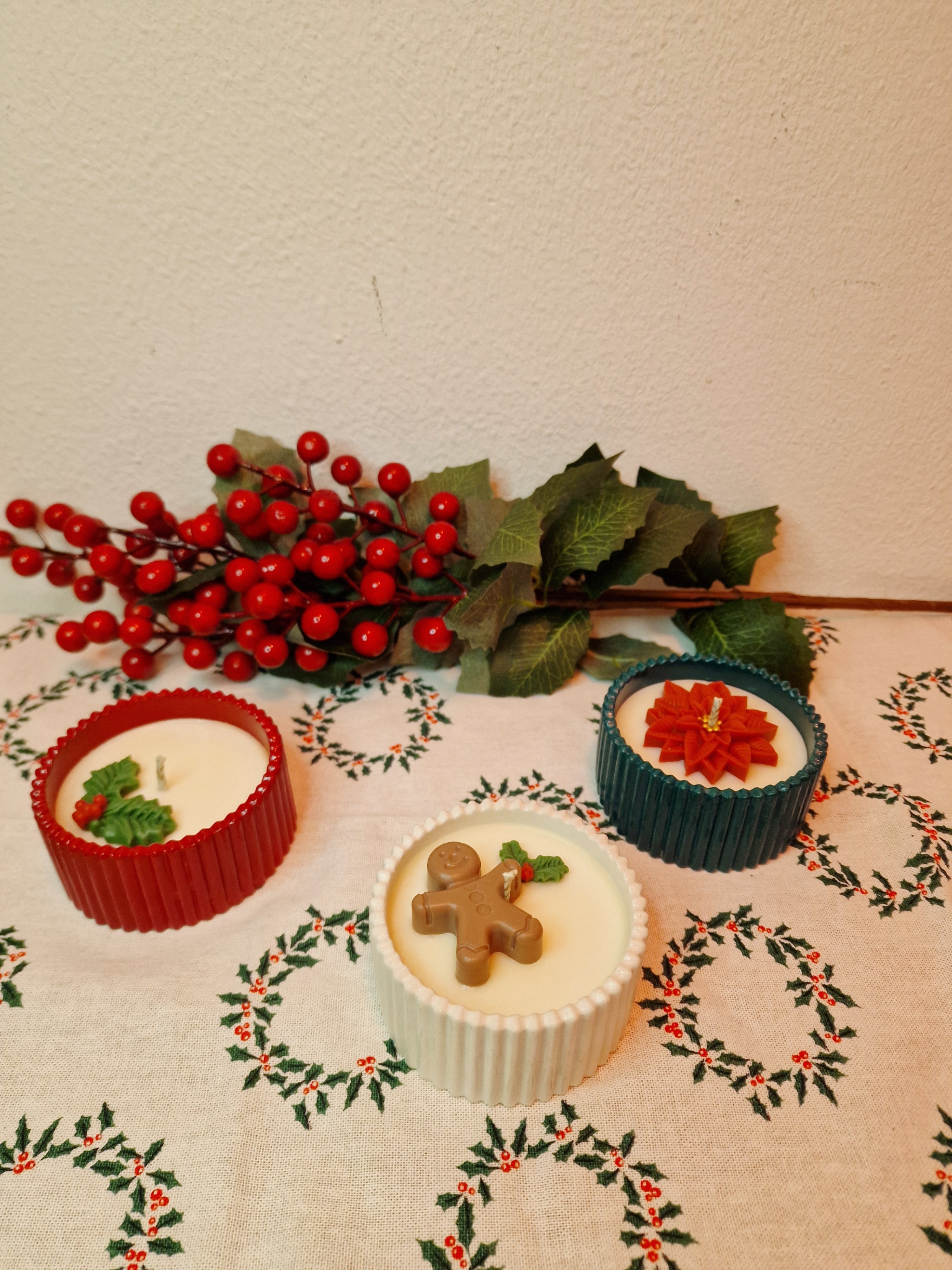 VELA DE NAVIDAD EXCLUSIVA MEDIANA ARTESANAL + DE 40 HORAS.  3 DISEÑOS DIFERENTES