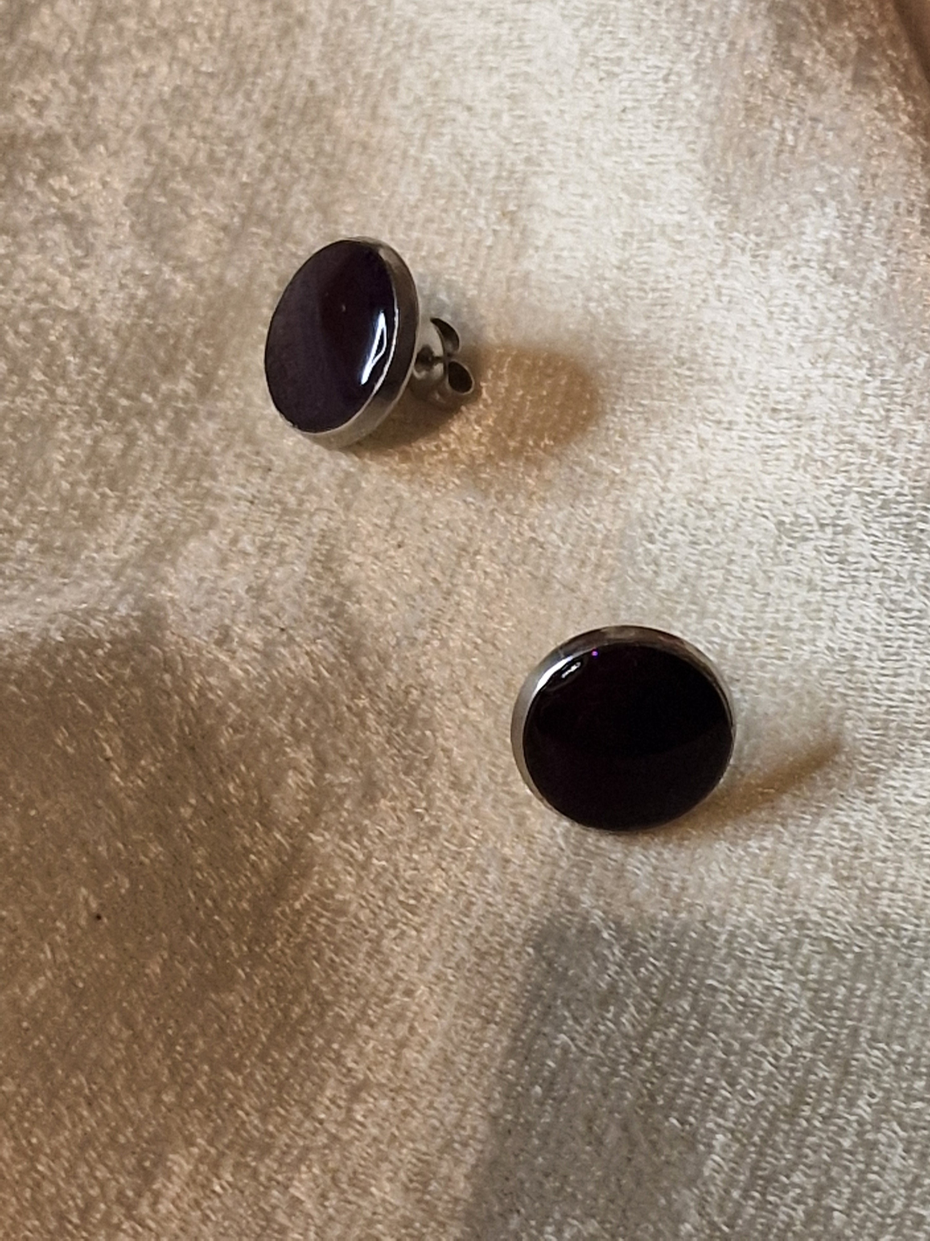 Pendientes de rosa roja.