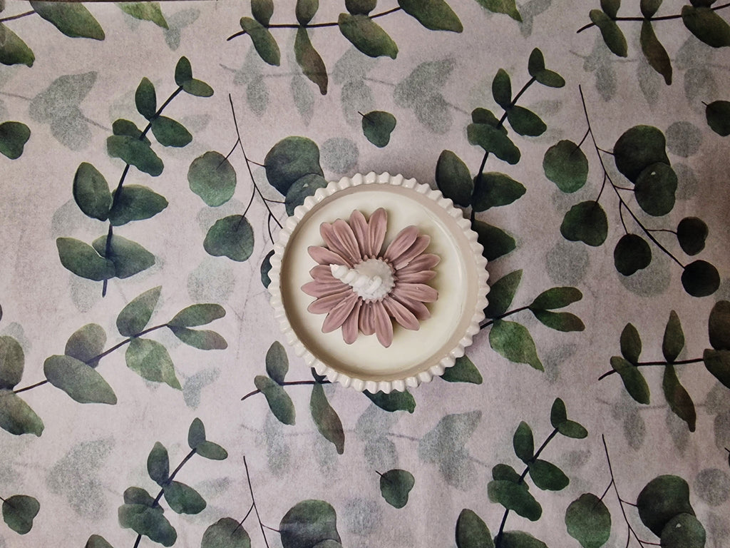 VELA MARGARITA EN TARRO CERÁMICO ARTESANAL